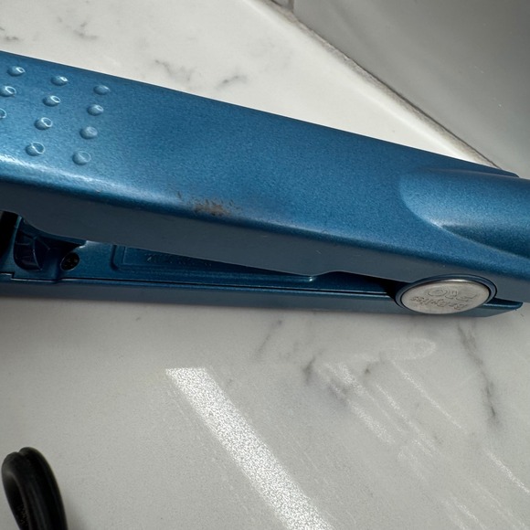 BaByliss PRO Nano Titanium 1 Inch Flat Iron Blue Professional Hair Straightener - Picture 6 of 7